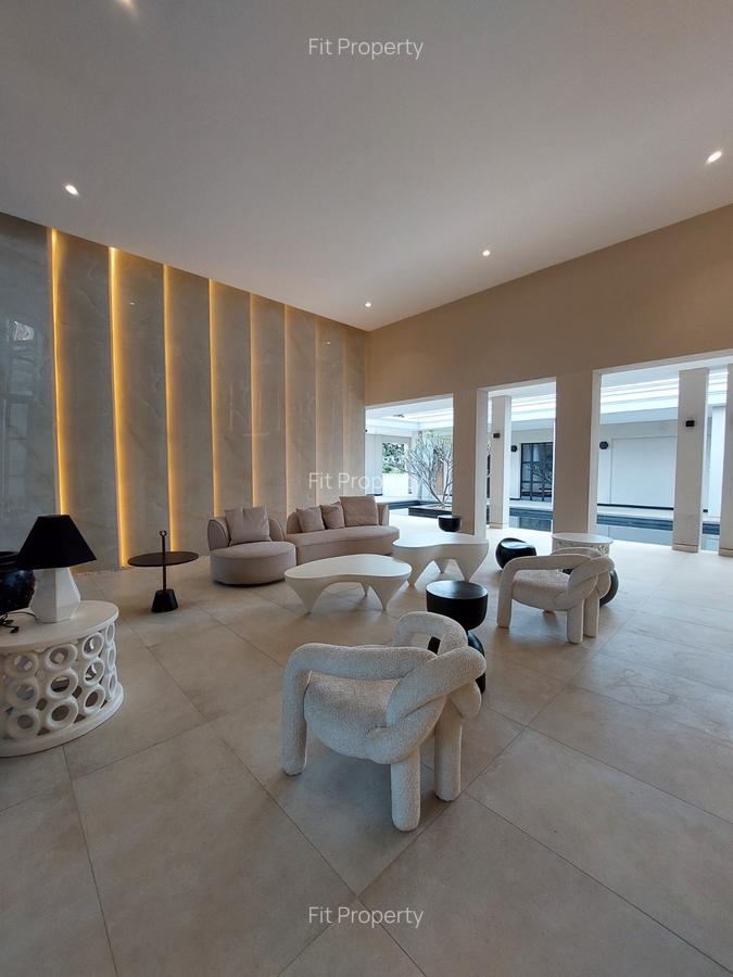 5 Bed House with Swimming Pool in Runda - 2