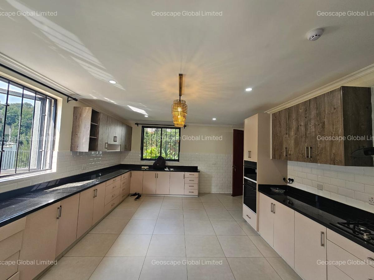 5 Bed House with En Suite in Loresho - 7