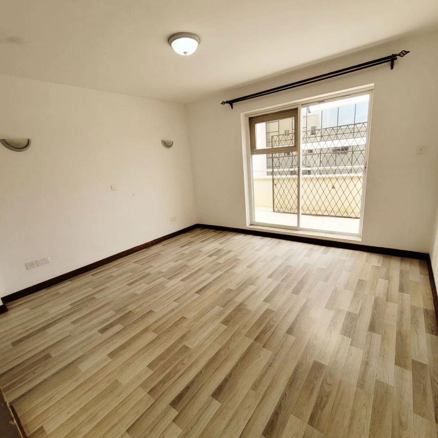 3 Bed Apartment with En Suite in Westlands Area - 10