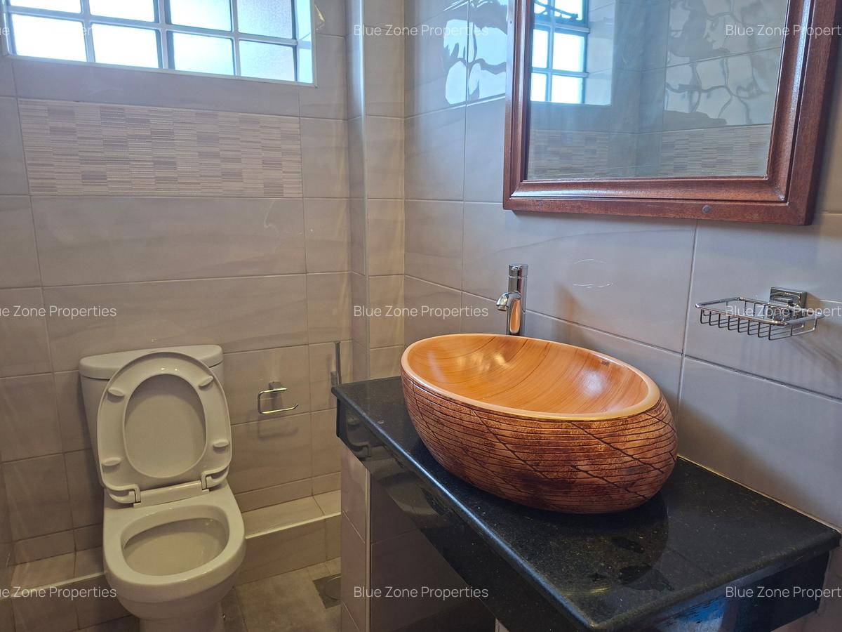 5 Bed House with En Suite at Off Mimosa Rd - 15