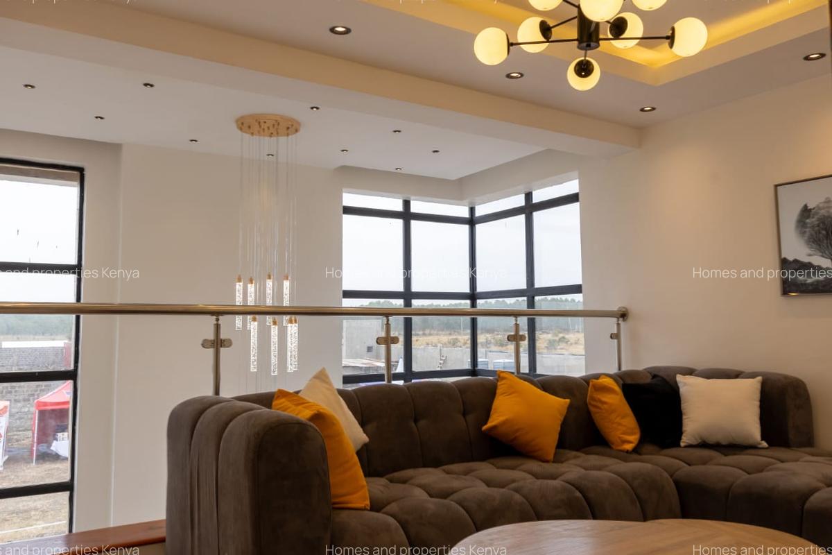 4 Bed Townhouse at Corner Kamakis - 12