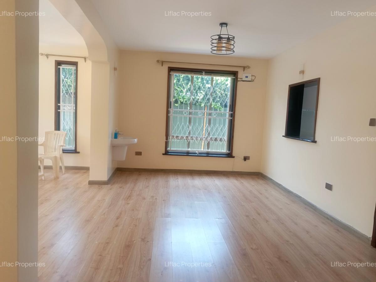 Commercial Property with Fibre Internet in Ridgeways - 8