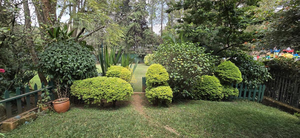 2 Bed House with Garden in Lavington - 19