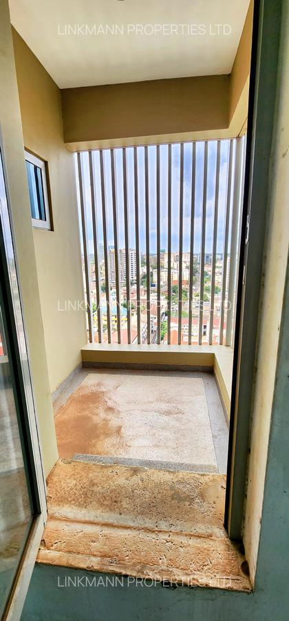 4,100 ft² Office with Service Charge Included in Parklands - 3