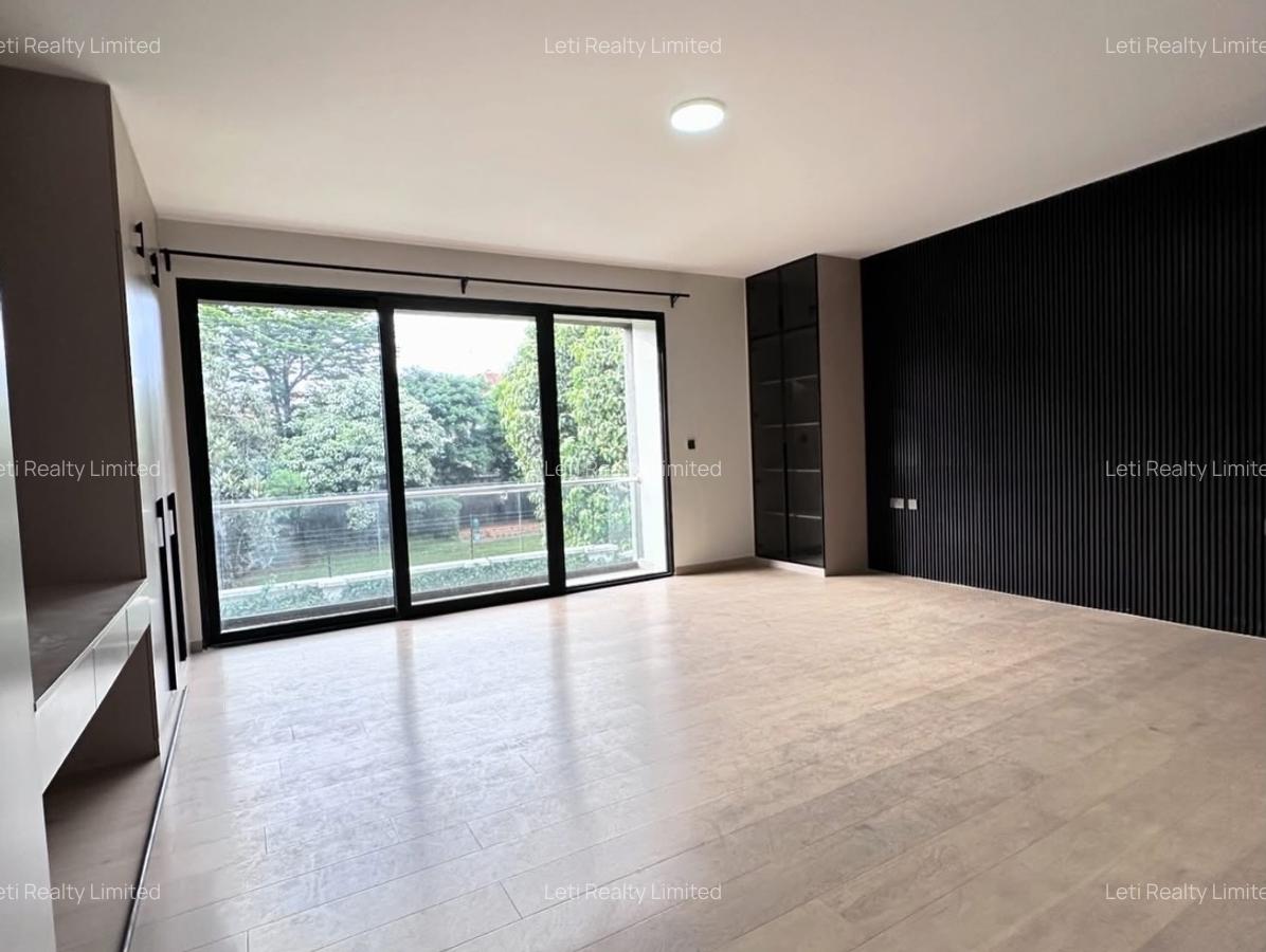 5 Bed Townhouse with En Suite in Lavington - 3