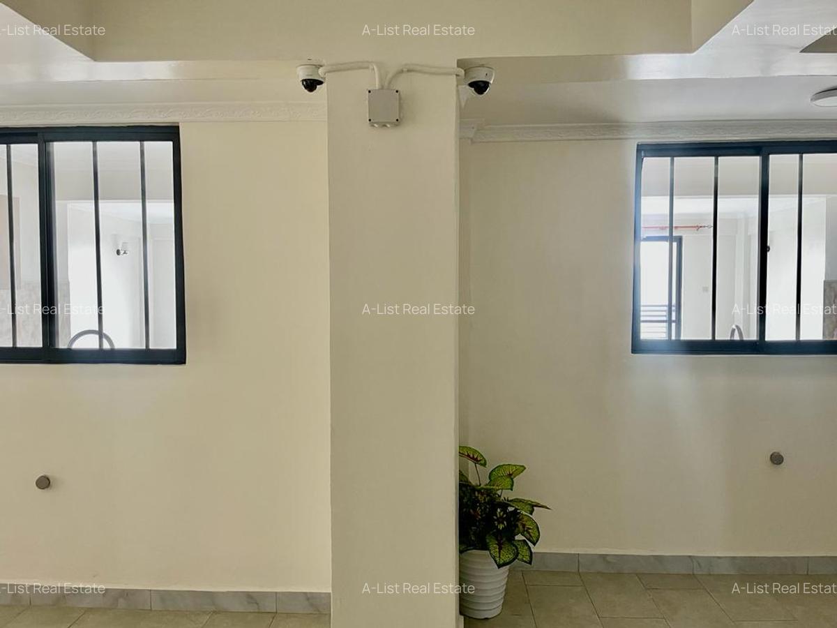 2 Bed Apartment with En Suite at School Lane - 17