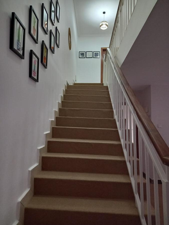 4 Bed Townhouse with En Suite at Crystal - 5