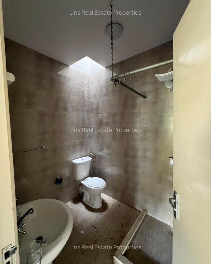 4 Bed Townhouse with En Suite in Westlands Area - 6