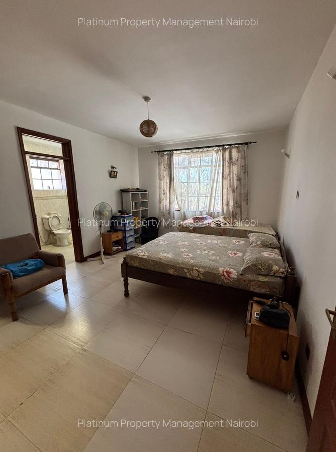 4 Bed Apartment with En Suite at Mpaka Rd - 12