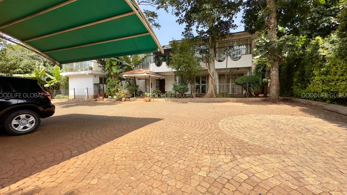 Serviced 2 Bed Apartment with En Suite at Nyari - 12