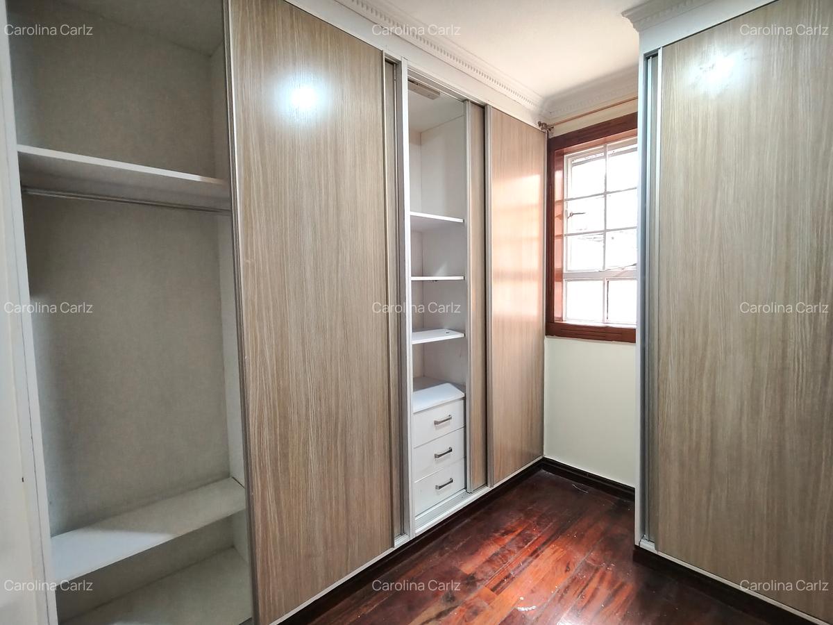 4 Bed Townhouse with En Suite at Kyuna - 17