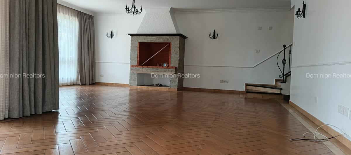 4 Bed Townhouse with En Suite in Westlands Area - 13