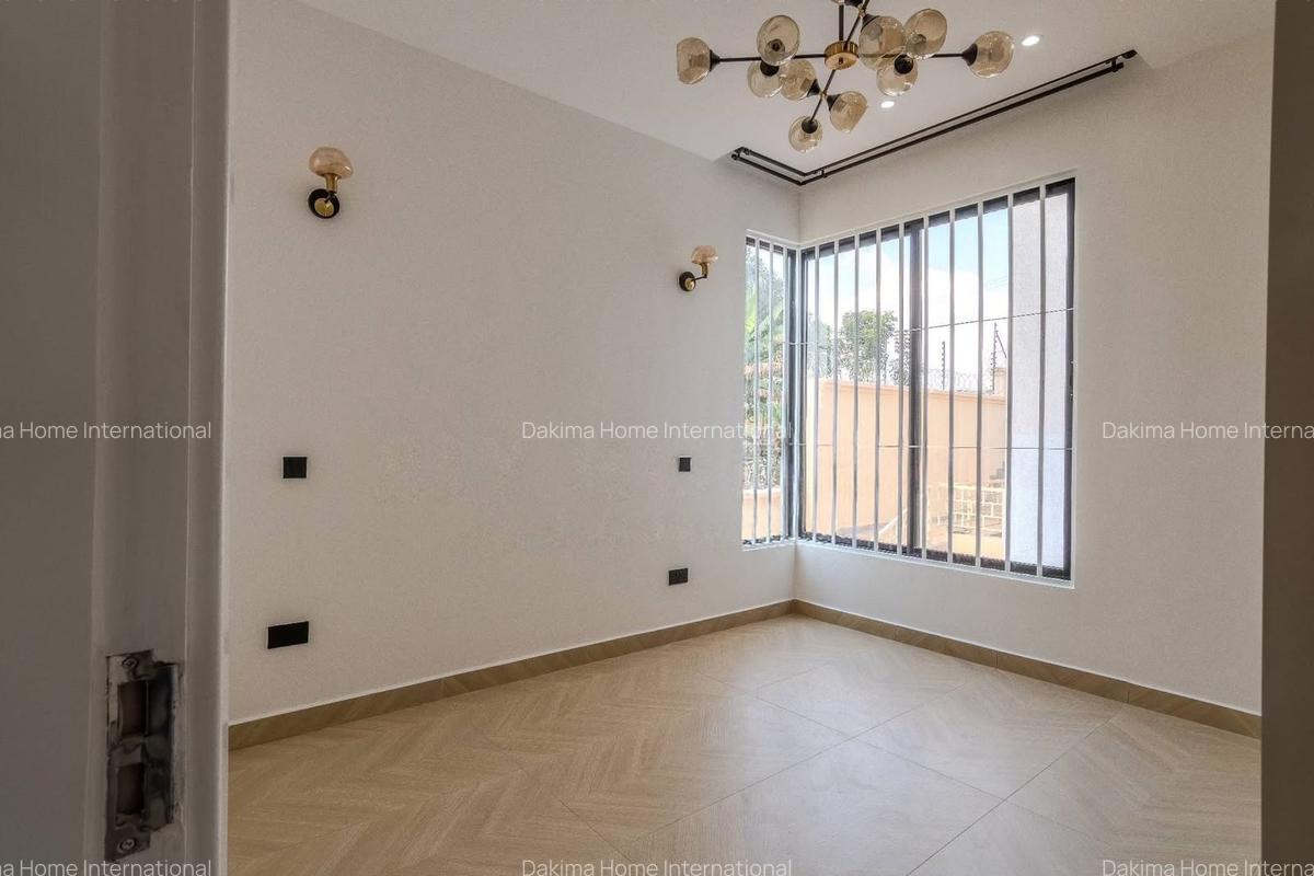 2 Bed Apartment with En Suite in Runda - 4