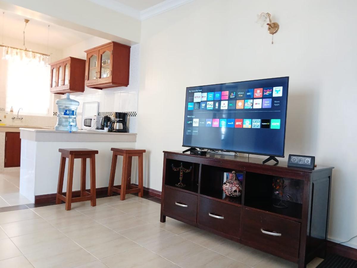 Serviced 1 Bed Apartment with En Suite in Nyali Area - 8