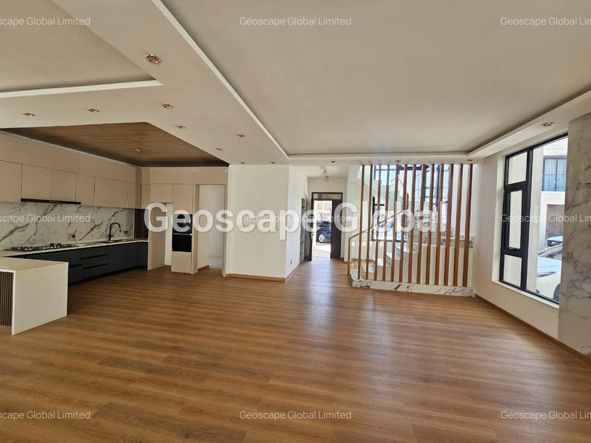 5 Bed Townhouse with En Suite in Lavington - 8