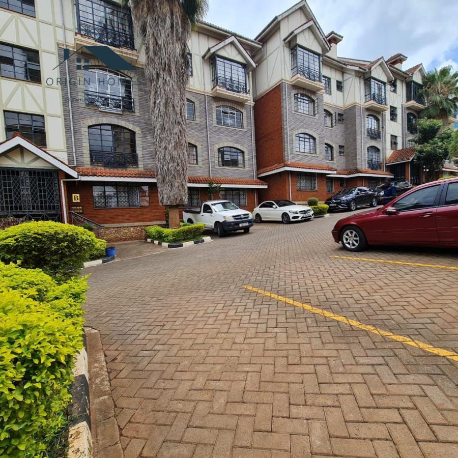 4 Bed Apartment with En Suite at Riverside Drive - 1