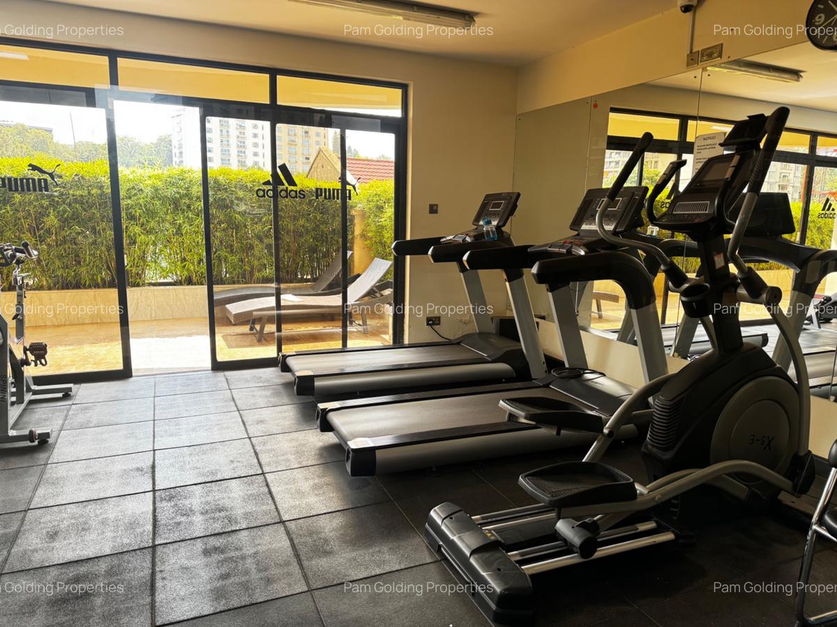 4 Bed Apartment with En Suite in Riverside - 18