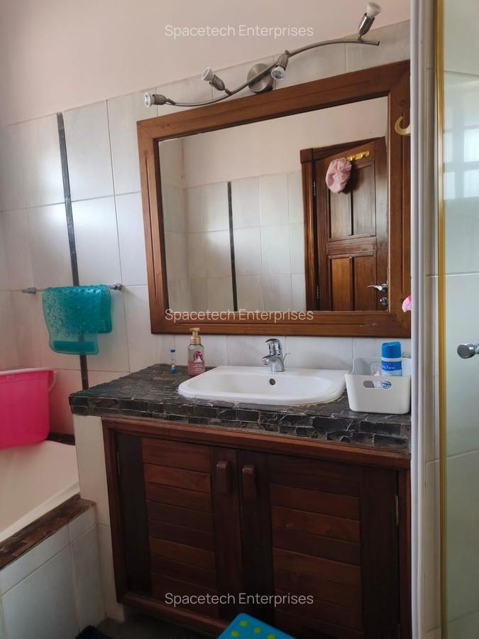 4 Bed Townhouse with En Suite in Spring Valley - 11