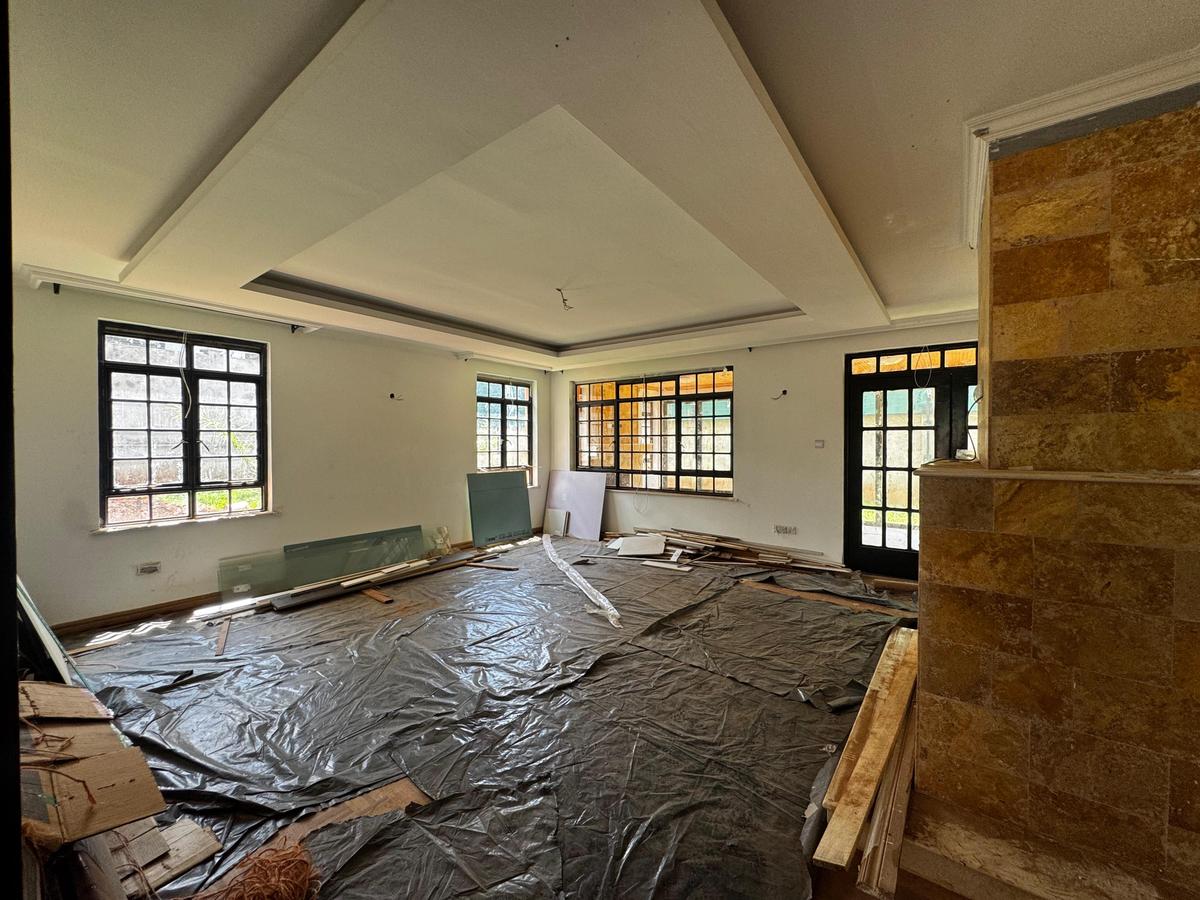 4 Bed Townhouse with En Suite in Karen - 2