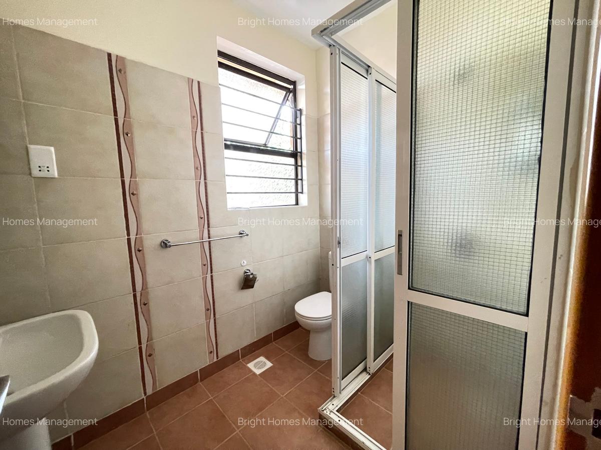 6 Bed Townhouse with En Suite in Lavington - 9