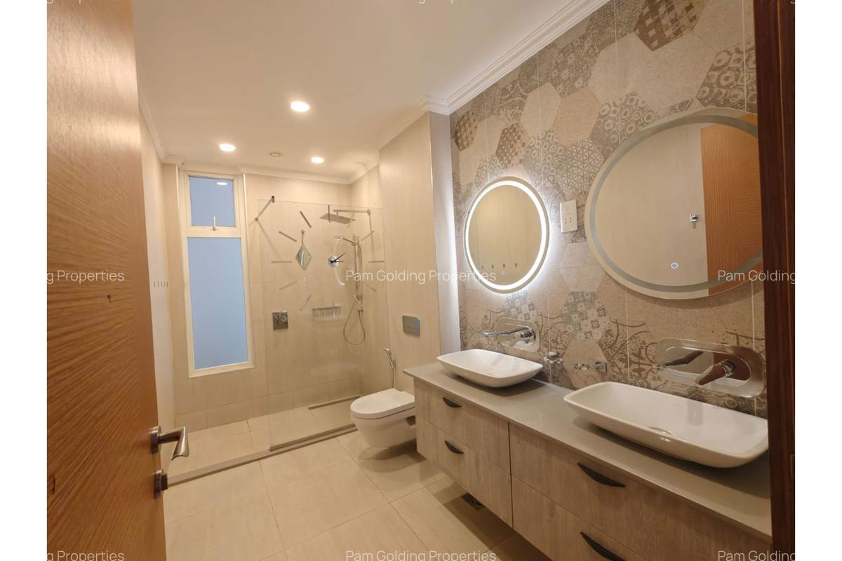 Furnished 3 Bed Apartment with En Suite in Parklands - 16