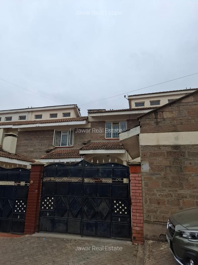 4 Bed Townhouse with En Suite in South B - 9