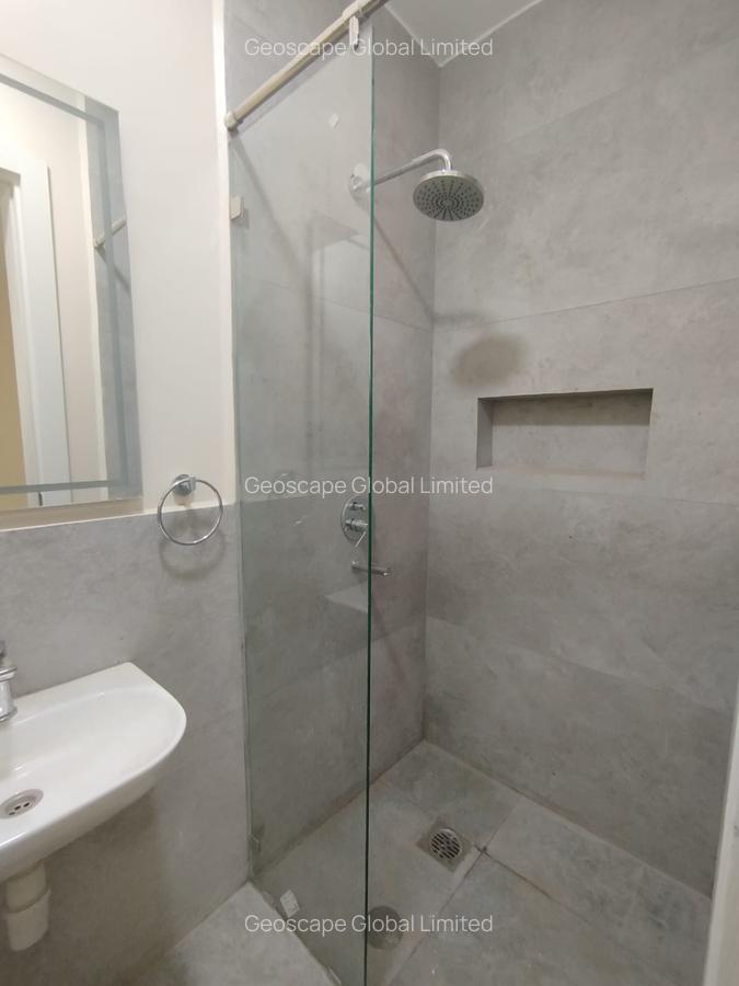 3 Bed Apartment with En Suite in General Mathenge - 6