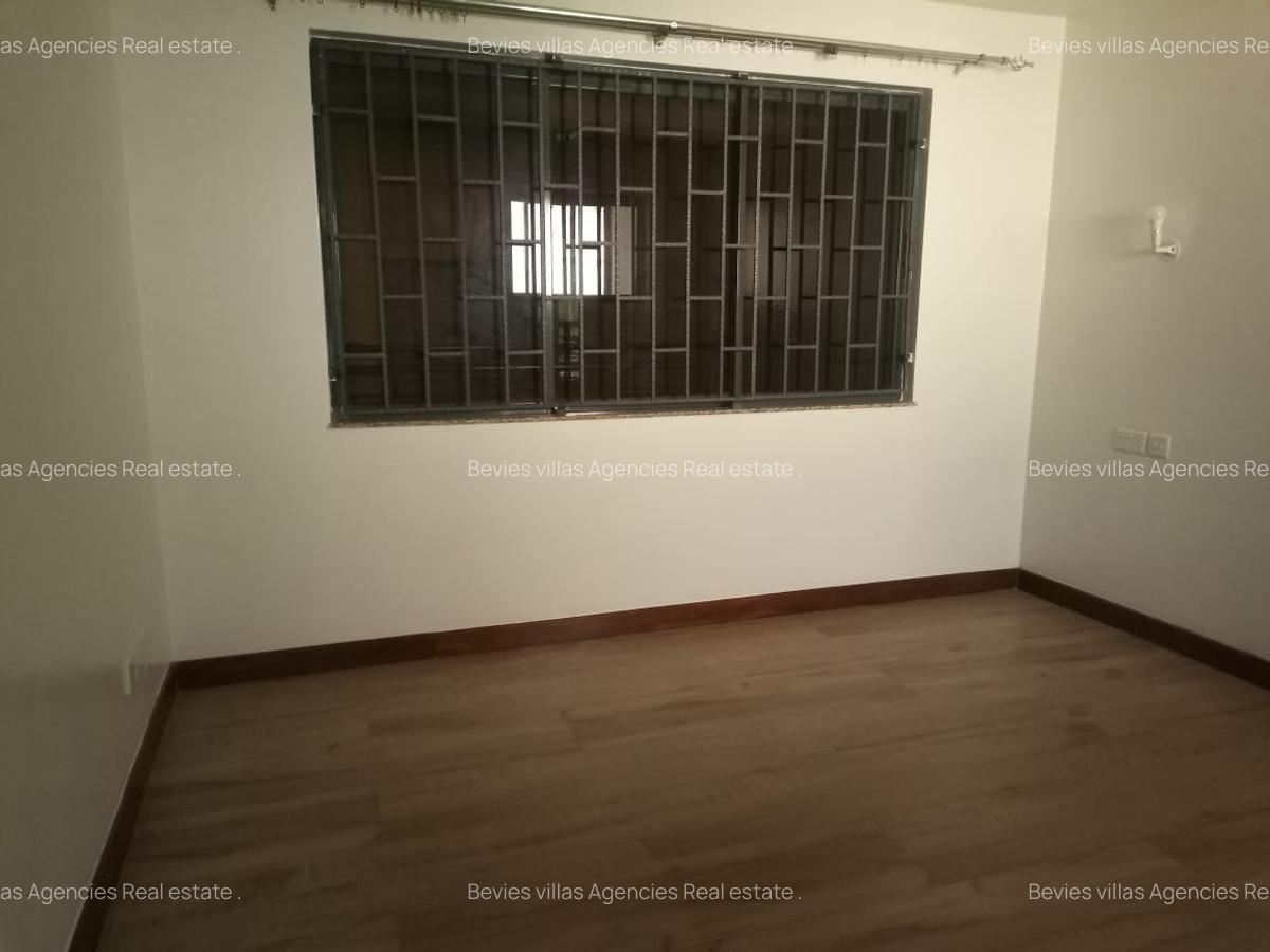 2 Bed Apartment with En Suite at Parklands - 8