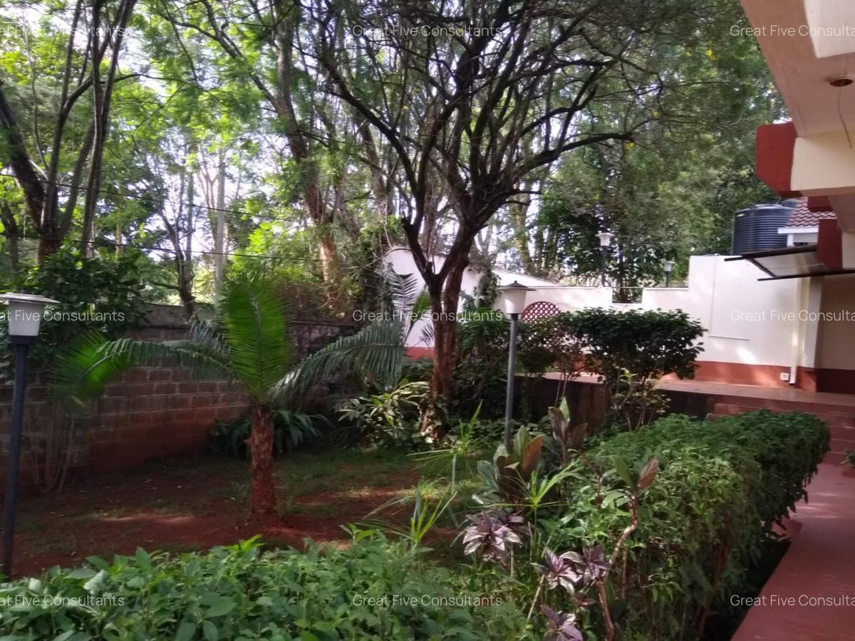 5 Bed Villa with En Suite in Runda - 14