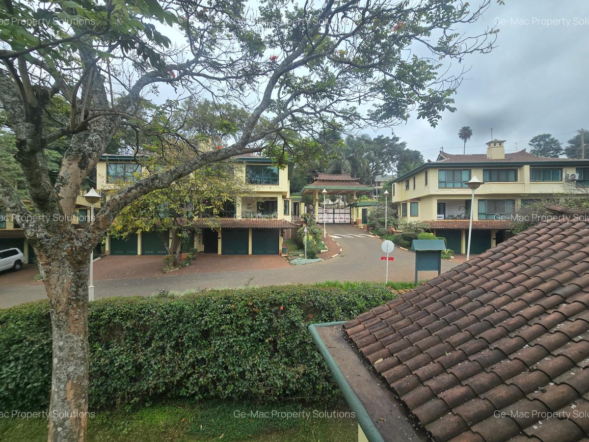 3 Bed Villa with En Suite in Kyuna - 2