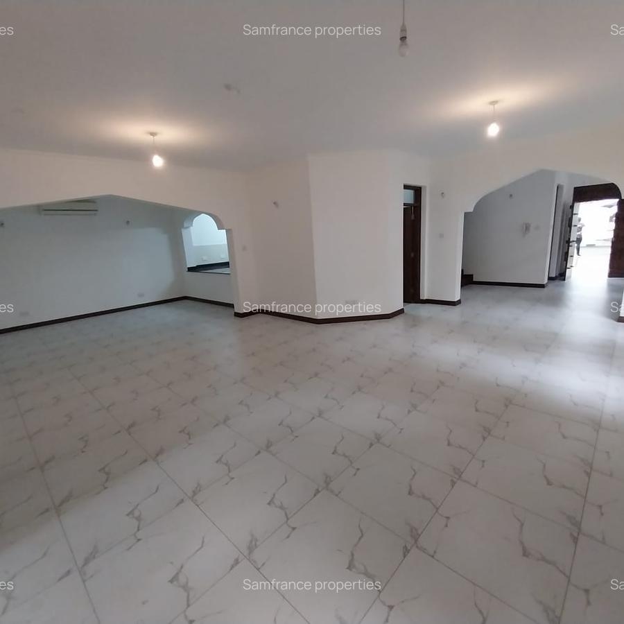 4 Bed Townhouse with En Suite at Mount Kenya Road - 2