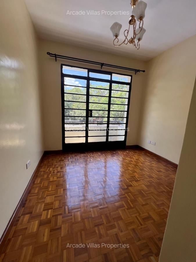 3 Bed Apartment with En Suite in Lavington - 9
