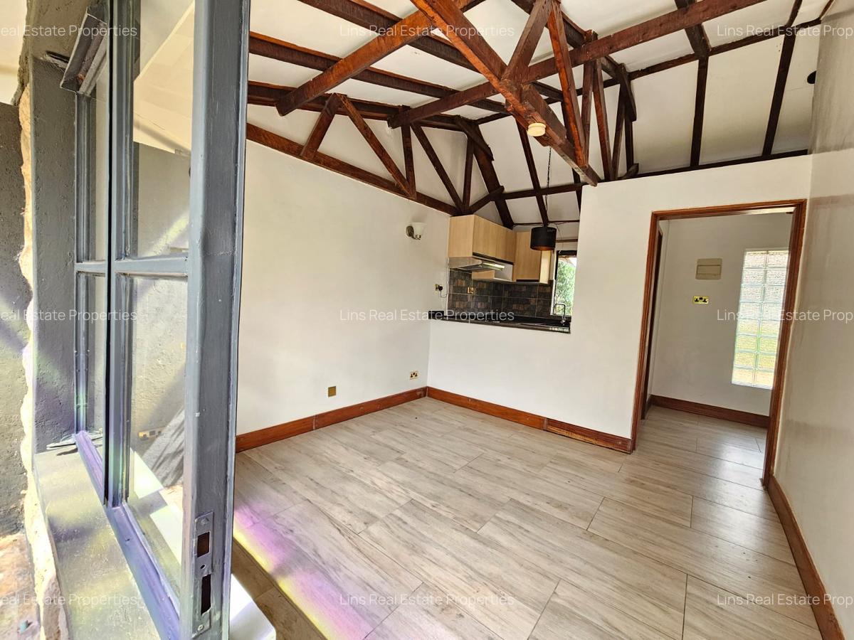 1 Bed House with En Suite in Loresho - 2