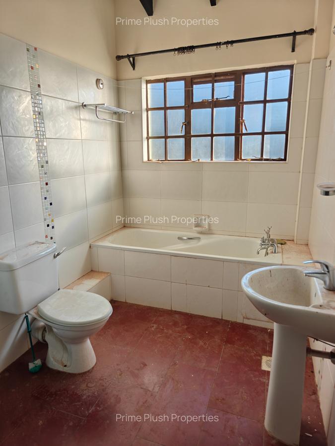 4 Bed House with En Suite in Karen - 11