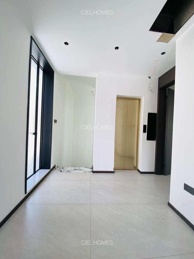 5 Bed Villa with En Suite at Jacaranda - 20