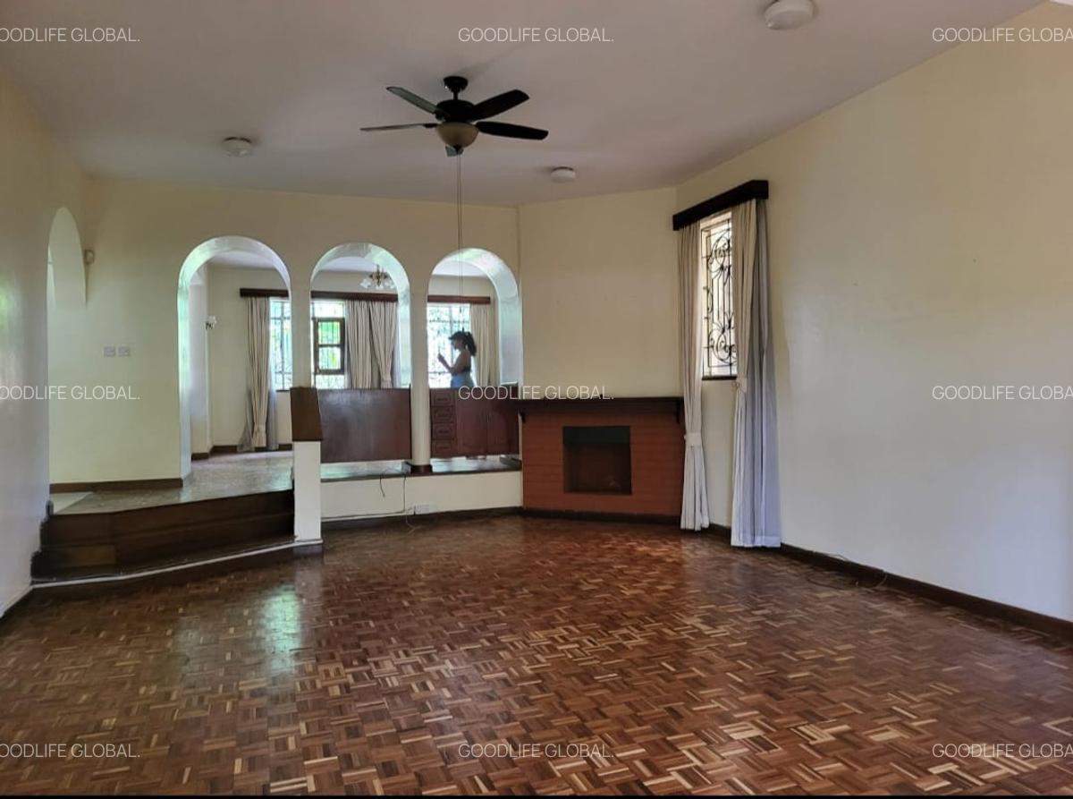 5 Bed House with En Suite at Nyari - 7