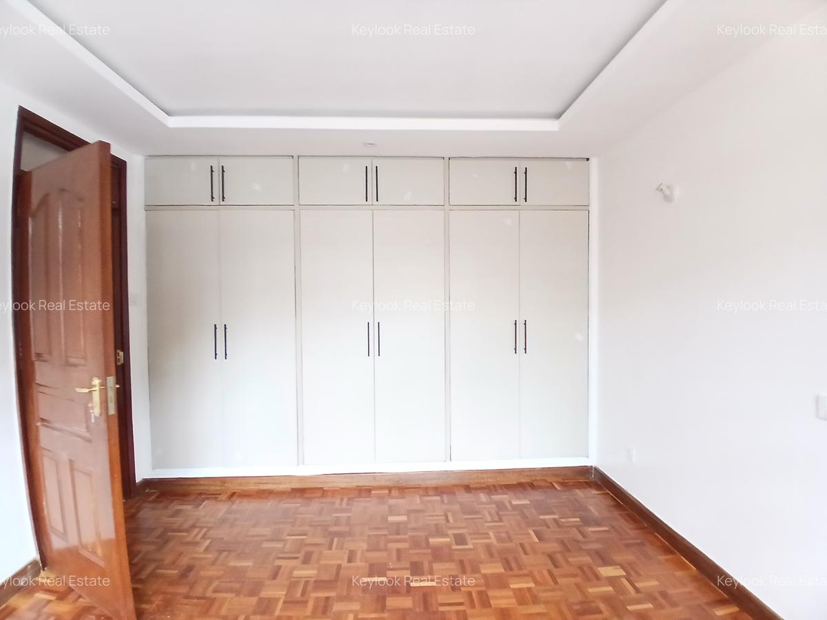 4 Bed Townhouse with En Suite at James Gichuru Road - 10