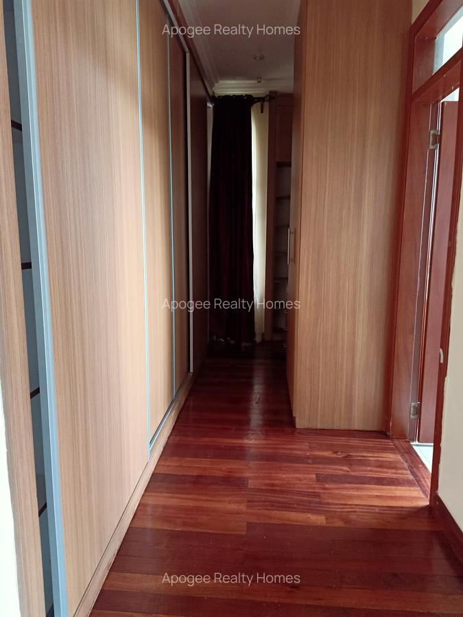 4 Bed House with En Suite at Garden Estate Road - 13