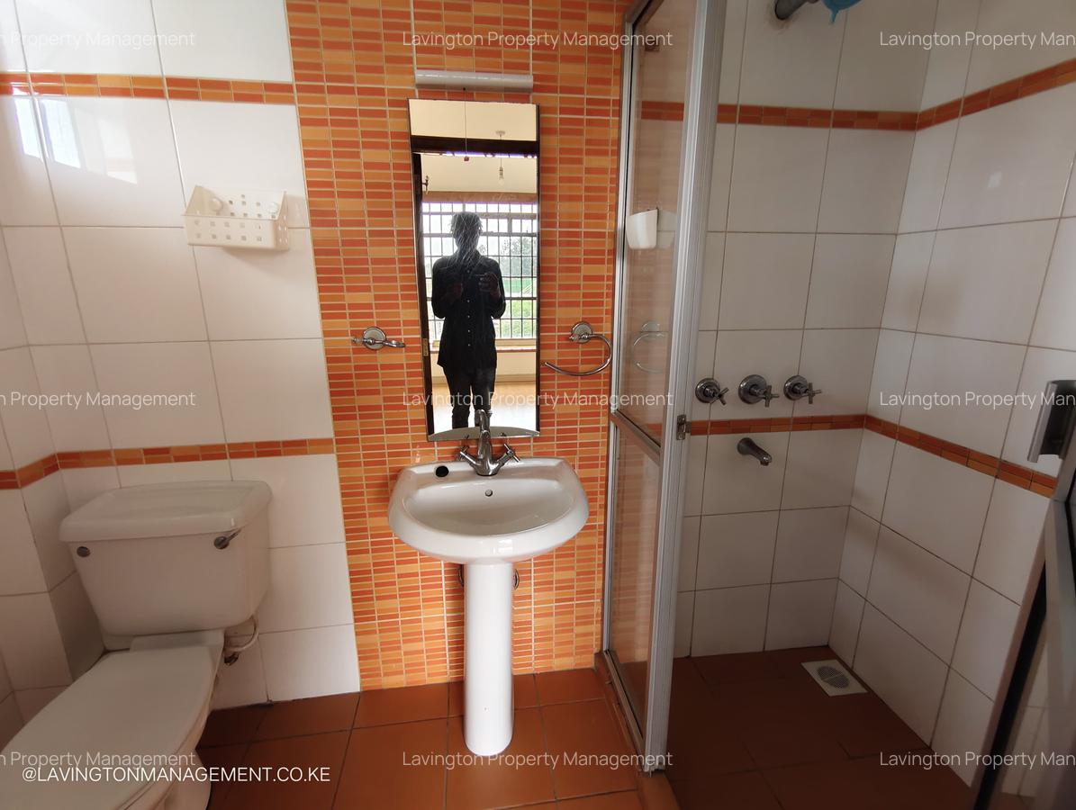 4 Bed Apartment with En Suite at Lavington Green - 5