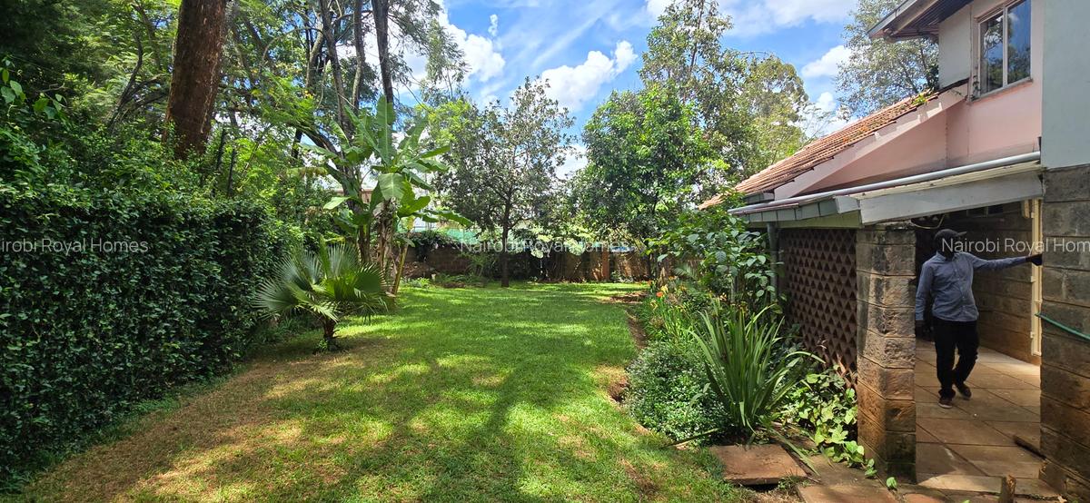 5 Bed Townhouse with En Suite at Lavington Green - 6