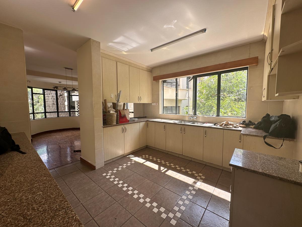 Serviced 3 Bed Apartment with En Suite in Lavington - 6