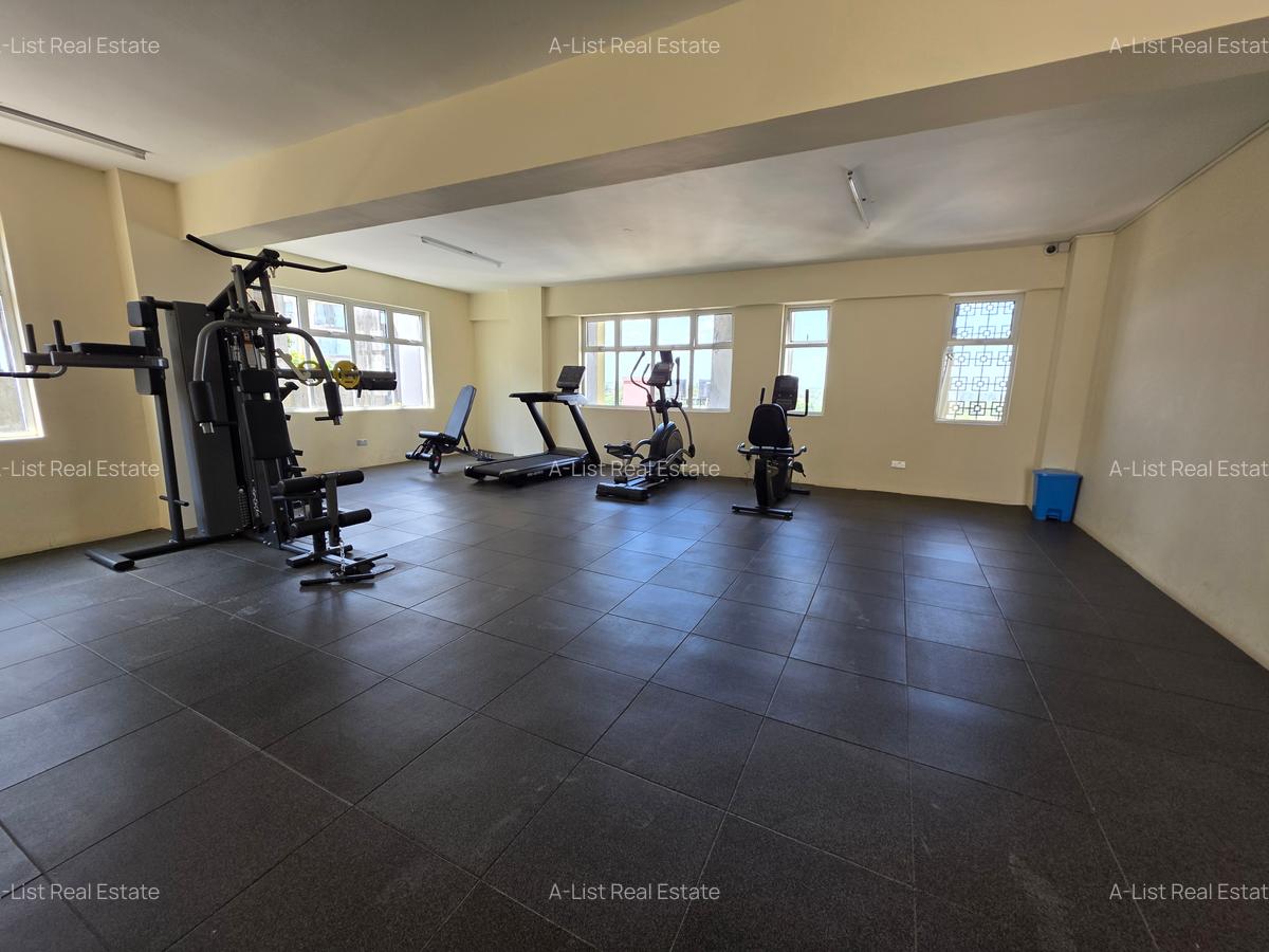 4 Bed Apartment with En Suite at 4Th Parklands - 14