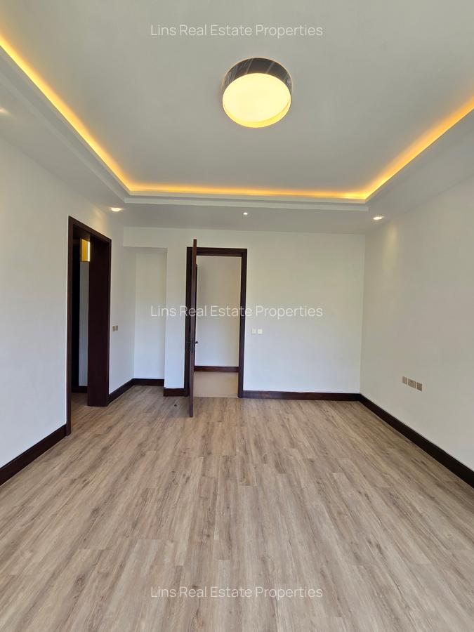 5 Bed Townhouse with En Suite in Kitisuru - 18