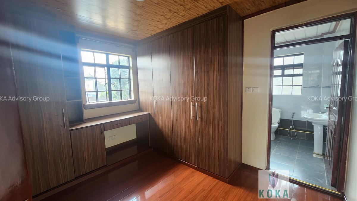 6 Bed Villa with En Suite in Runda - 10