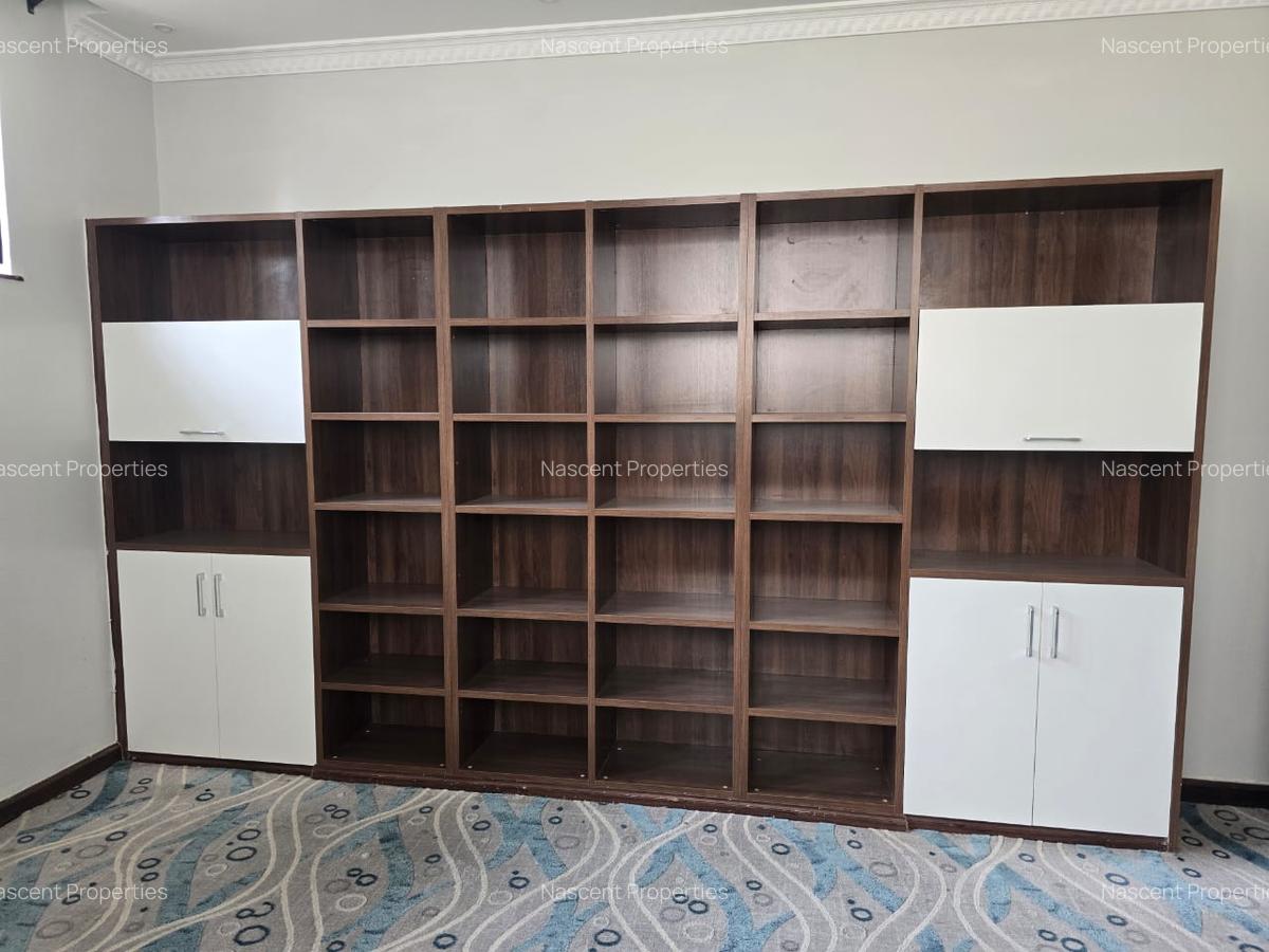 5 Bed Villa with En Suite in Lavington - 16