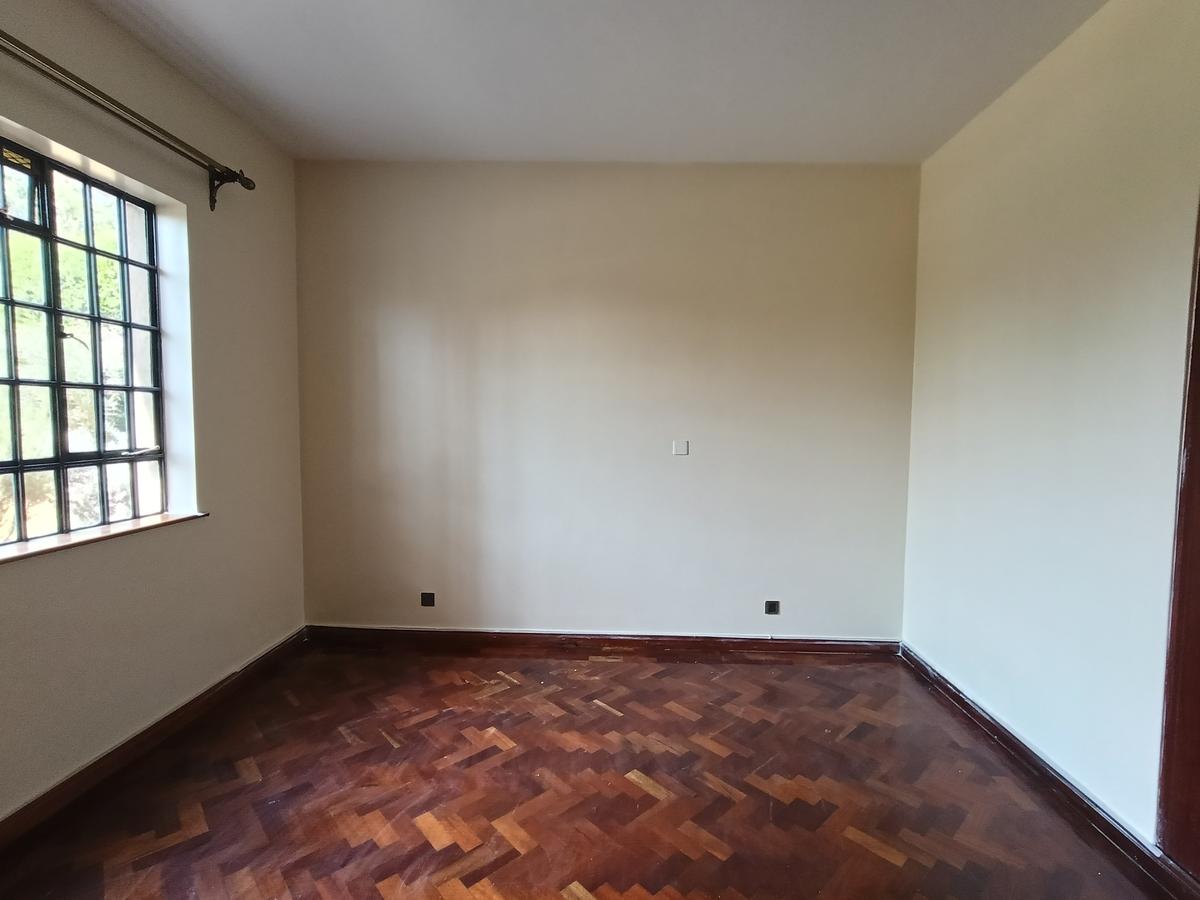 6 Bed House with En Suite in Kitisuru - 4