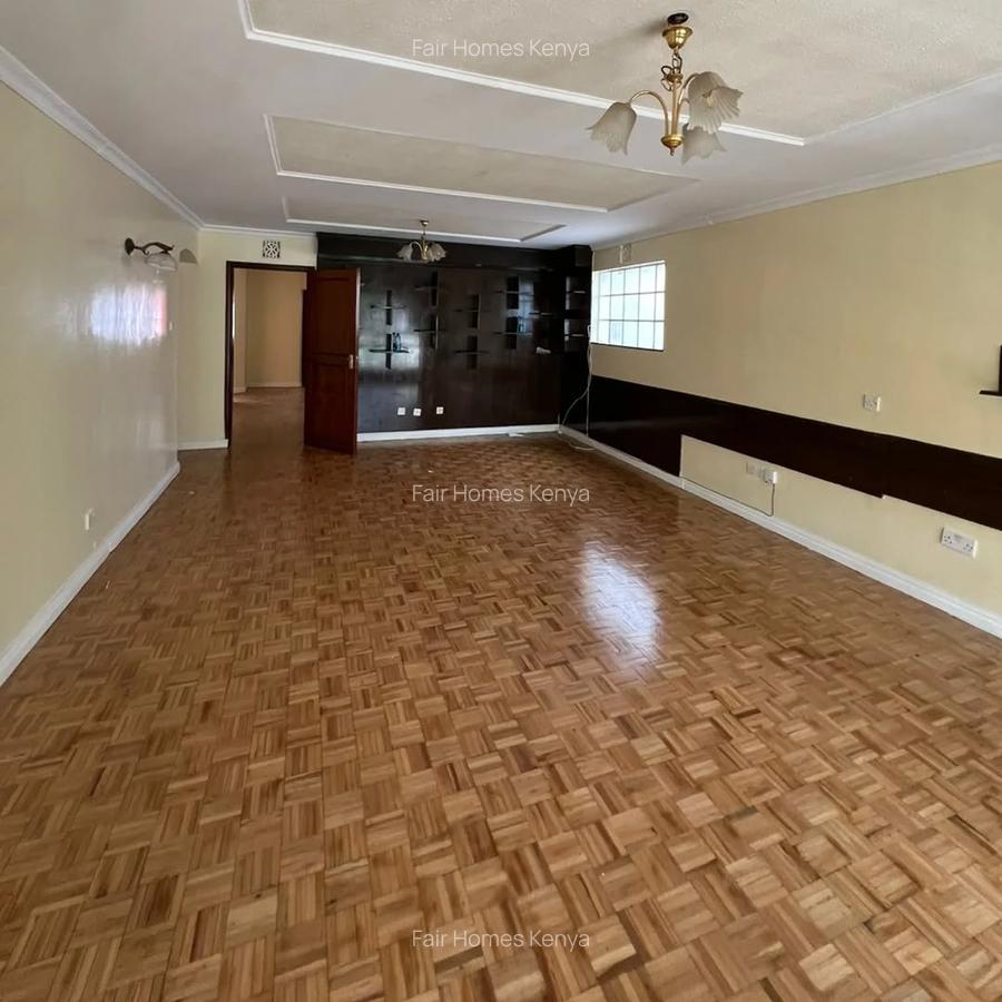 5 Bed Townhouse with En Suite at Mbaazi Road - 2