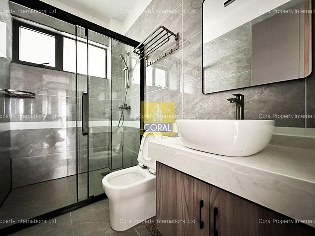 3 Bed Apartment with En Suite in Lavington - 12