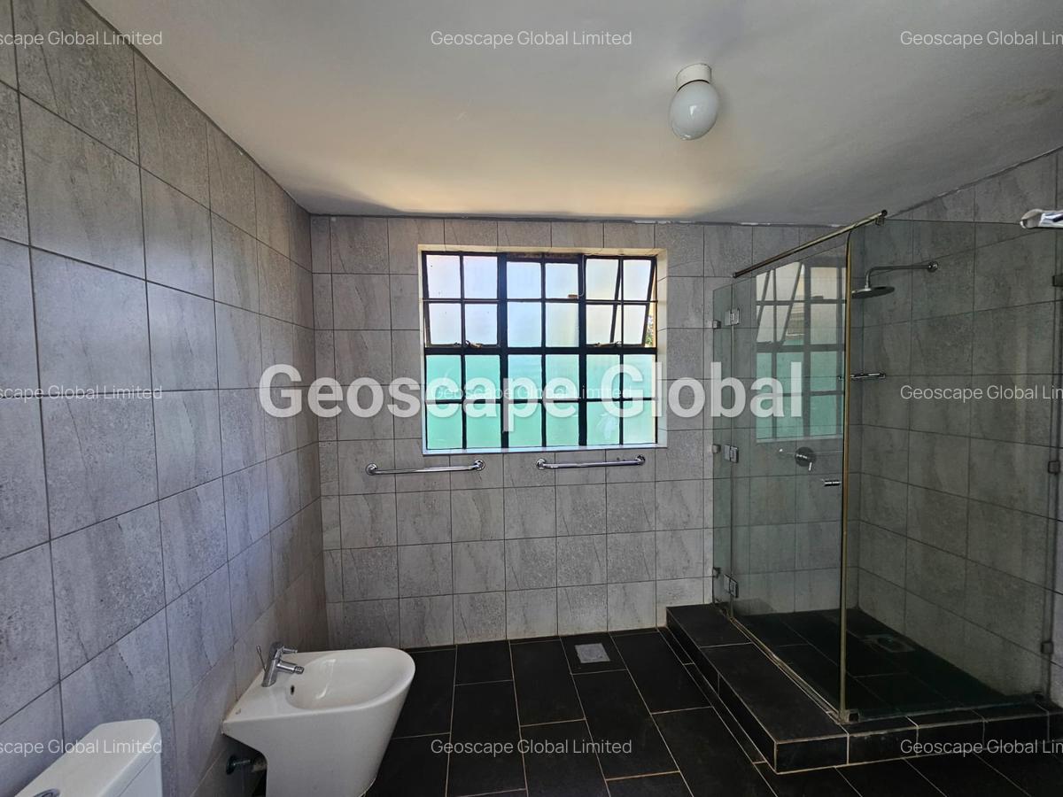 4 Bed House with En Suite in Runda - 5