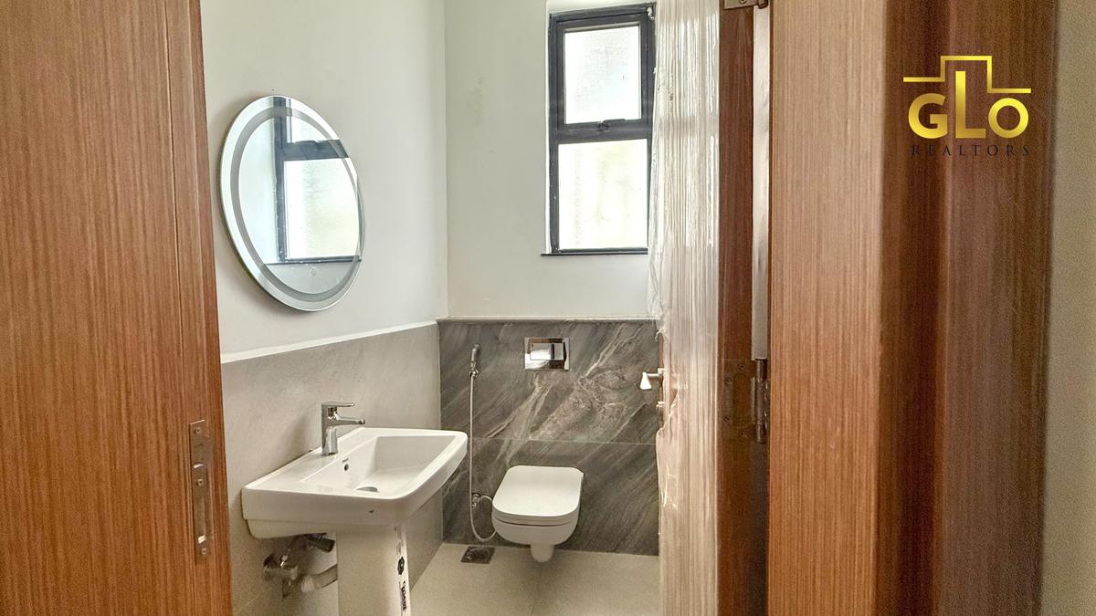 5 Bed Villa with En Suite in Lavington - 10